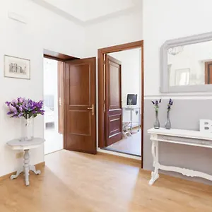 3* Bed & Breakfast Domus Merulana Bed And Breakfast